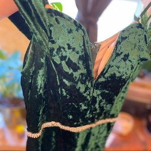 Gorgeous Prom Gown 💚🐍